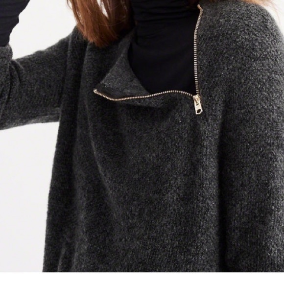 NWT Abercrombie & Fitch Oversized Zip Sweater XS - Picture 3 of 8